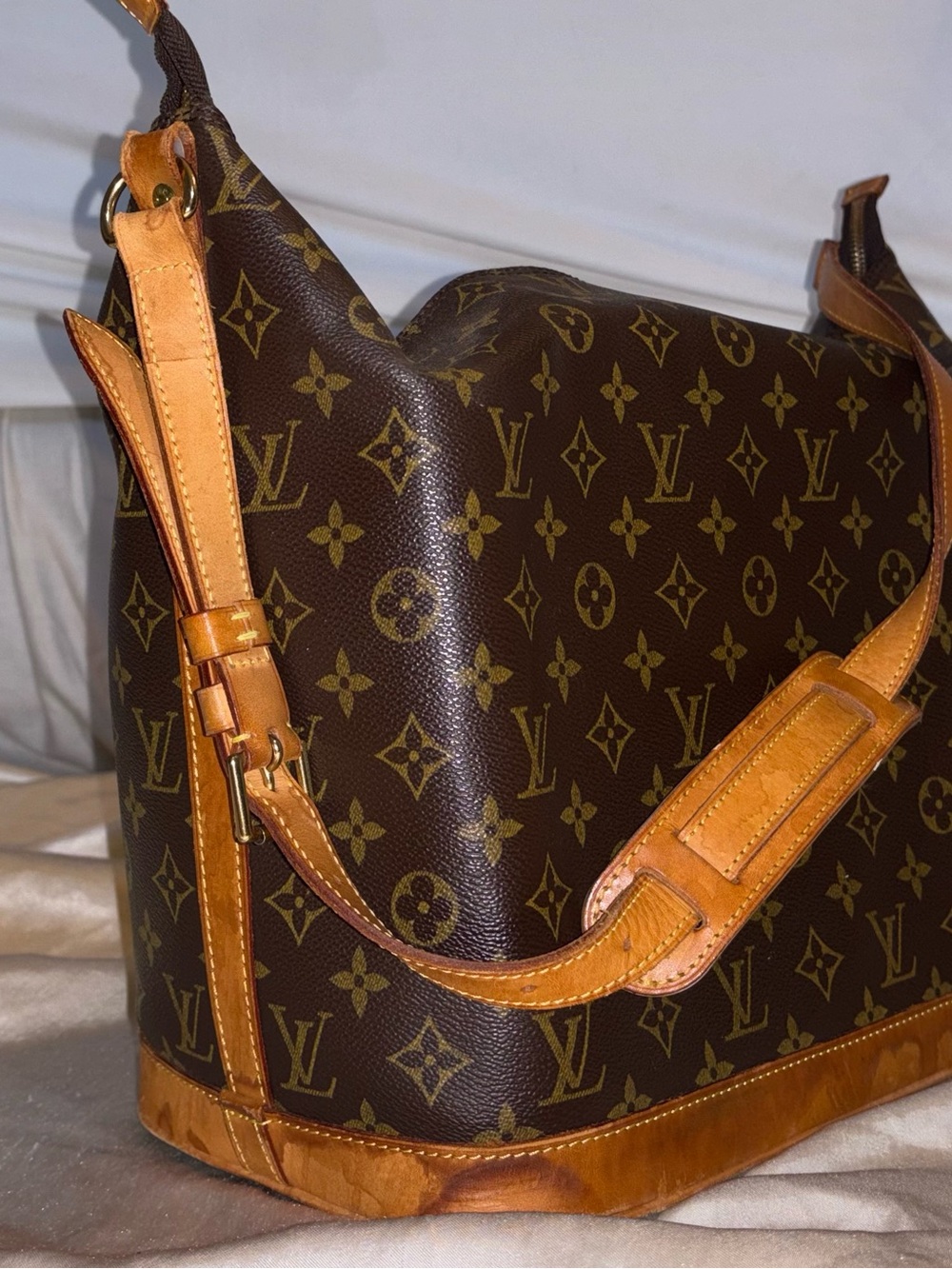 Louis Vuitton Monogram Amfar Three Vanity Bag (aka Vanity Boho) in Brown and Tan - Picture 2 of 7